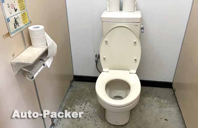 河津七滝駐車場　旧トイレ