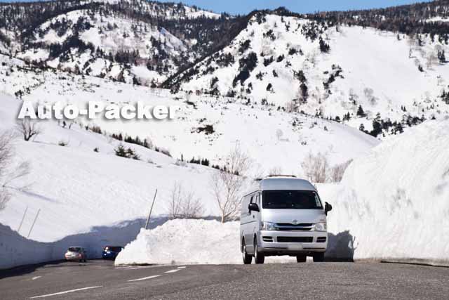 八幡平アスピーテライン　雪の回廊