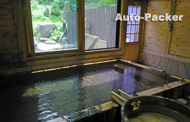 青荷温泉　滝見の湯