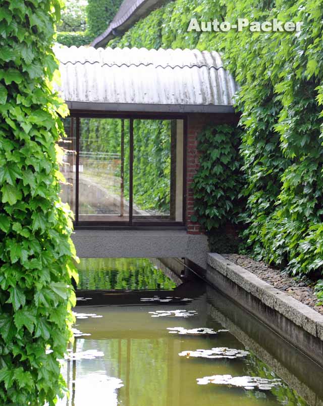 倉敷アイビースクエア モネの睡蓮