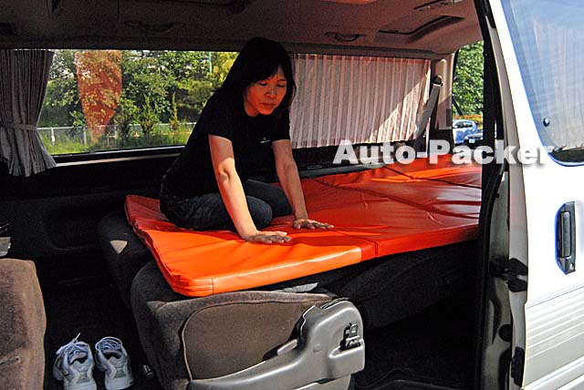 車中泊入門 フルフラットシートの寝心地を格段に良くする方法